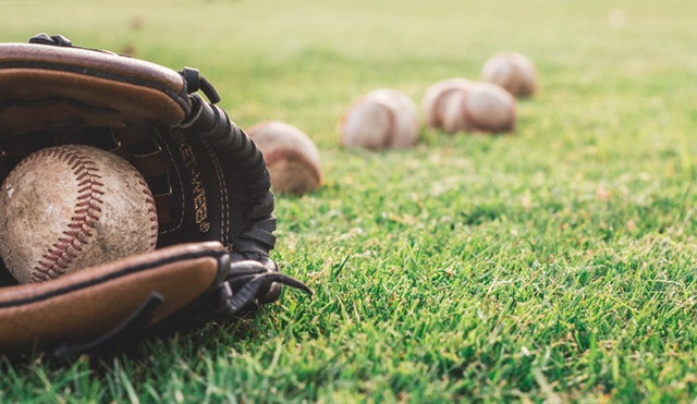 white-baseball-ball-on-brown-leather-baseball-mitt-1661950_1_.jpg white-baseball-ball-on-brown-leather-baseball-mitt-1661950_1_.jpg